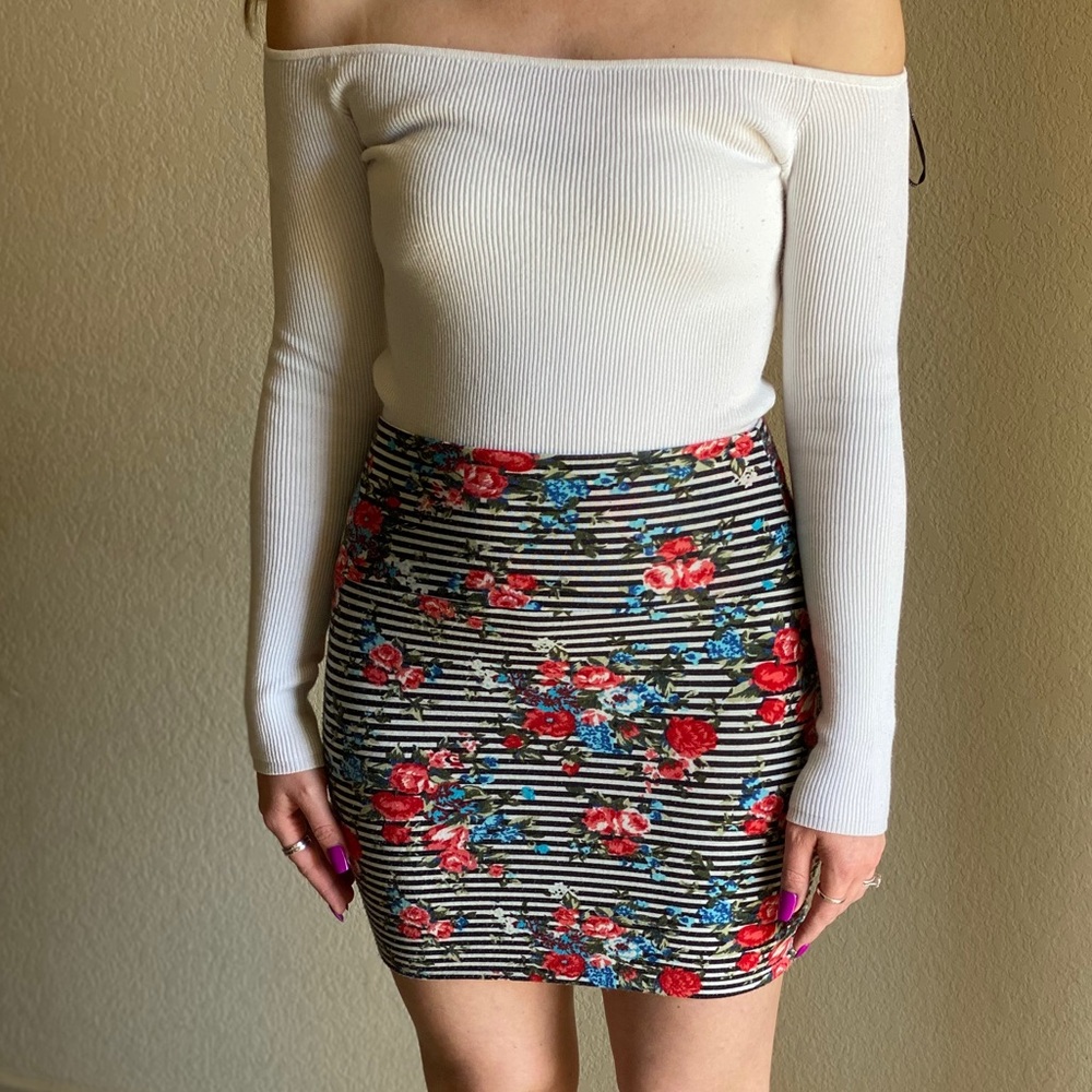 Stretchy high wasted skirt